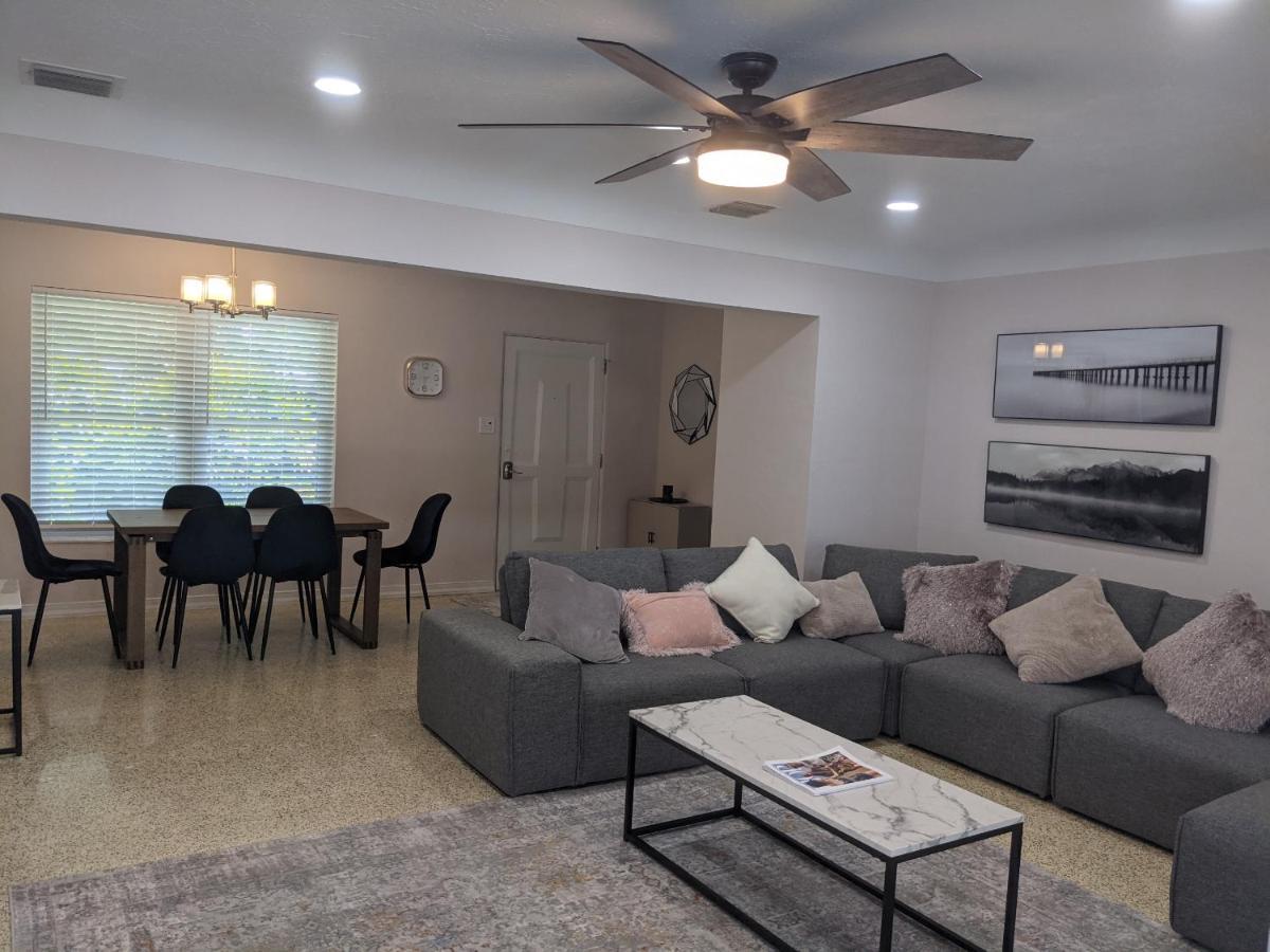 Clematis House Near Arlington Park With Heated Pool Villa Sarasota Exteriör bild