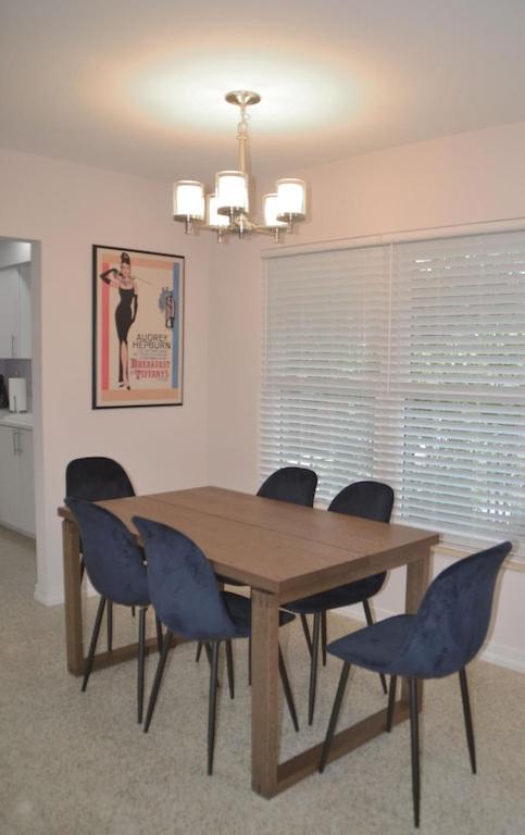 Clematis House Near Arlington Park With Heated Pool Villa Sarasota Exteriör bild