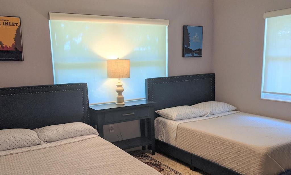Clematis House Near Arlington Park With Heated Pool Villa Sarasota Exteriör bild